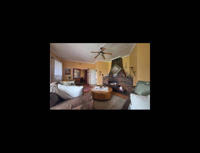 4 BEDROOM HOUSE FOR SALE IN FLORENTIA